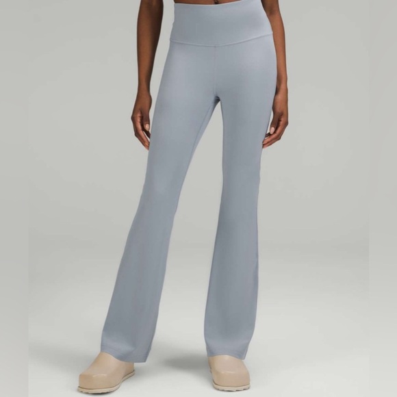 Lululemon Groove Super-High-Rise Flared Pant Nulu Chambray size 20 - Picture 1 of 9